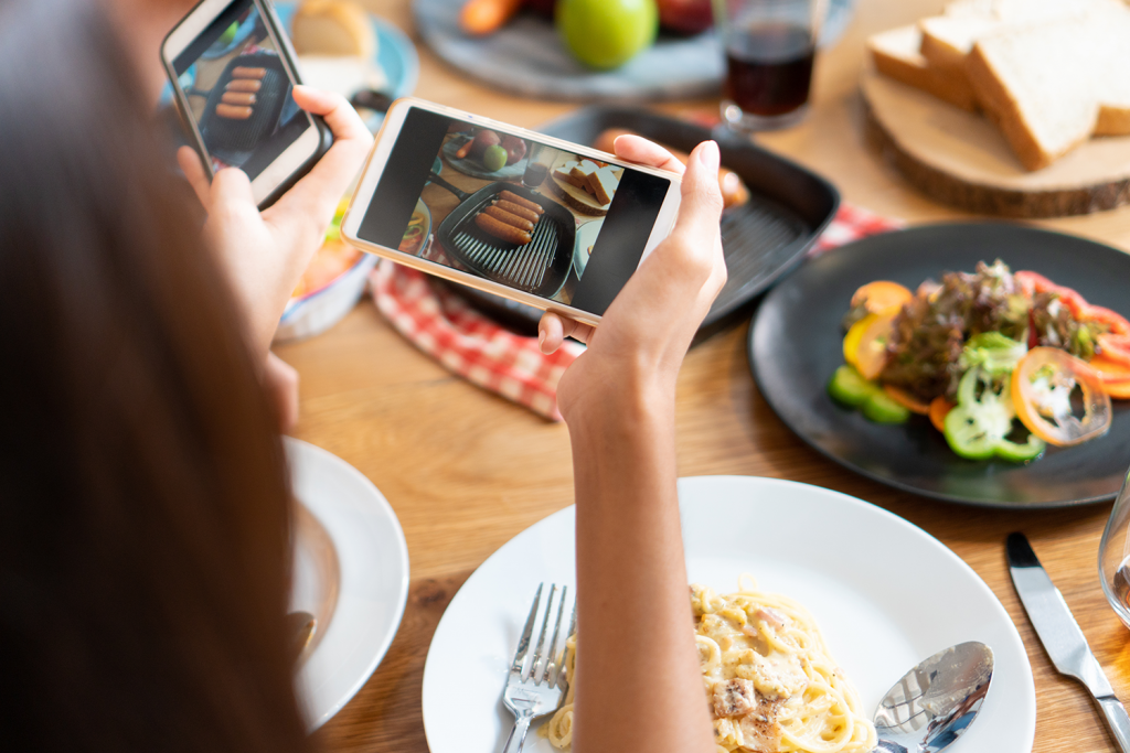 5 Advantages of Restaurant Social Media Influencer Marketing