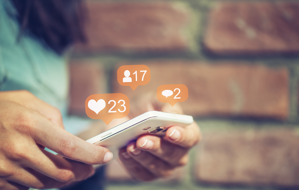 Grow your restaurant's Instagram followers & engagement levels.