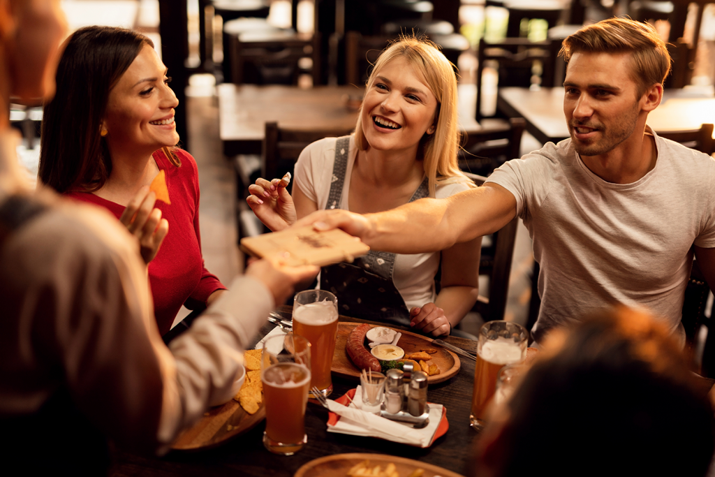 Improve restaurant customer retention and loyalty with your restaurant's marketing strategy.